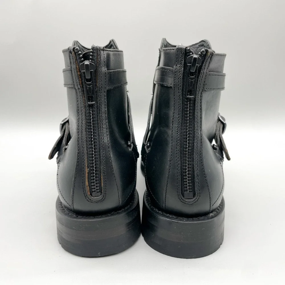Frye goth punk